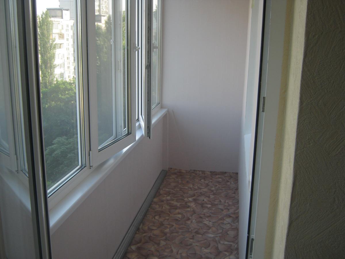 Apartment On Livoberezna Metro Station Kiev Eksteriør bilde