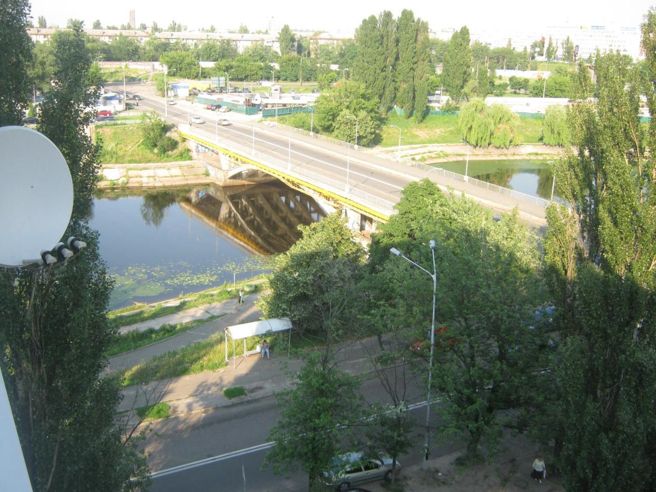 Apartment On Livoberezna Metro Station Kiev Eksteriør bilde